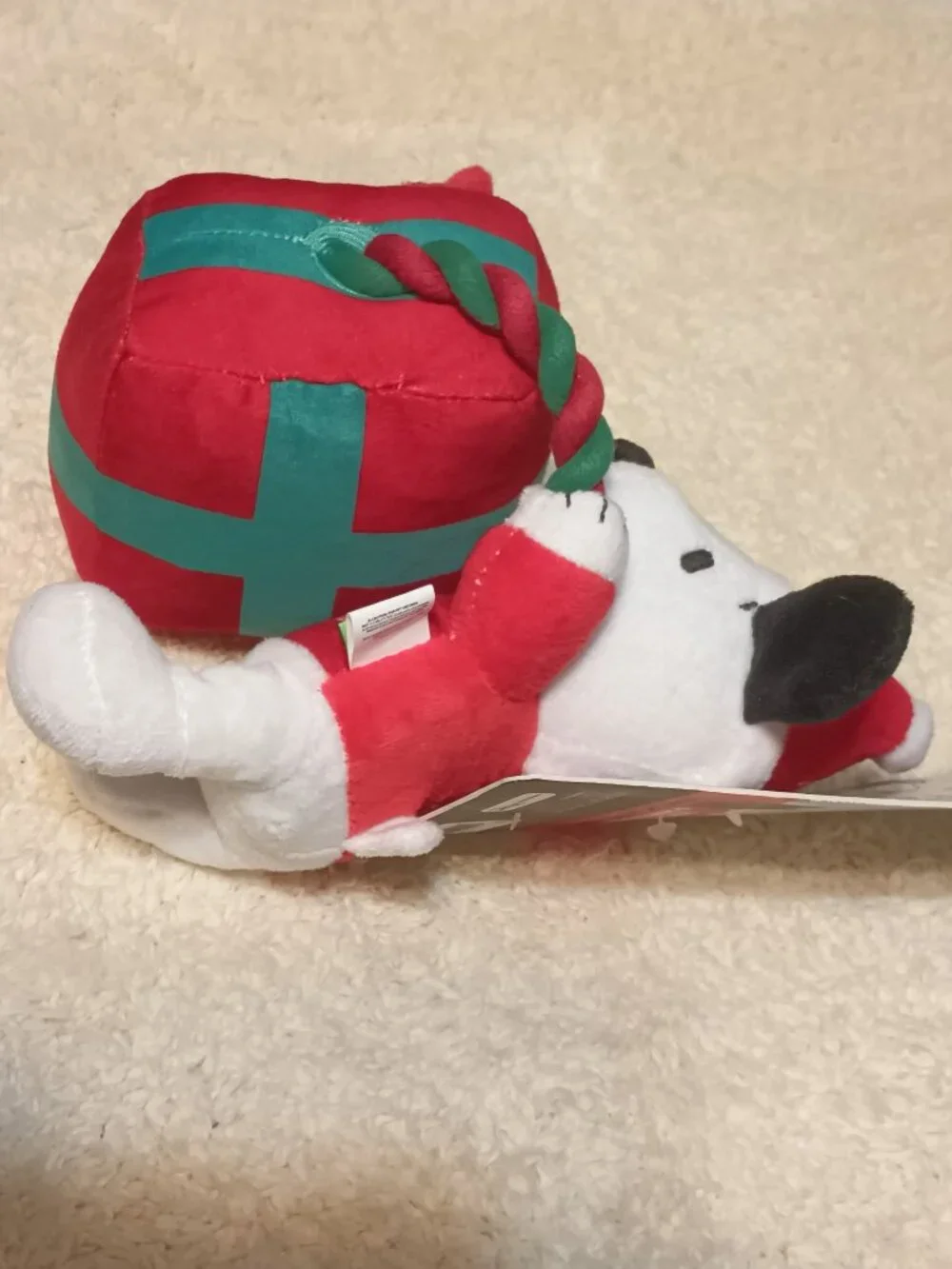 NWT ~ Peanuts Snoopy Gift Rope Plush Dog Toy